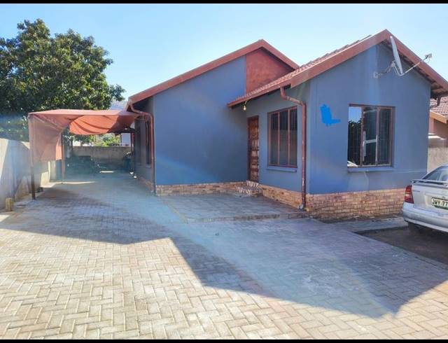 3 BEDROOM HOUSE FOR SALE IN TLHABANE WEST